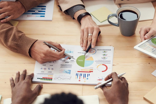 Pemasaran-&-Pengembangan-Bisnis Pemasaran-&-Pengembangan-Bisnis